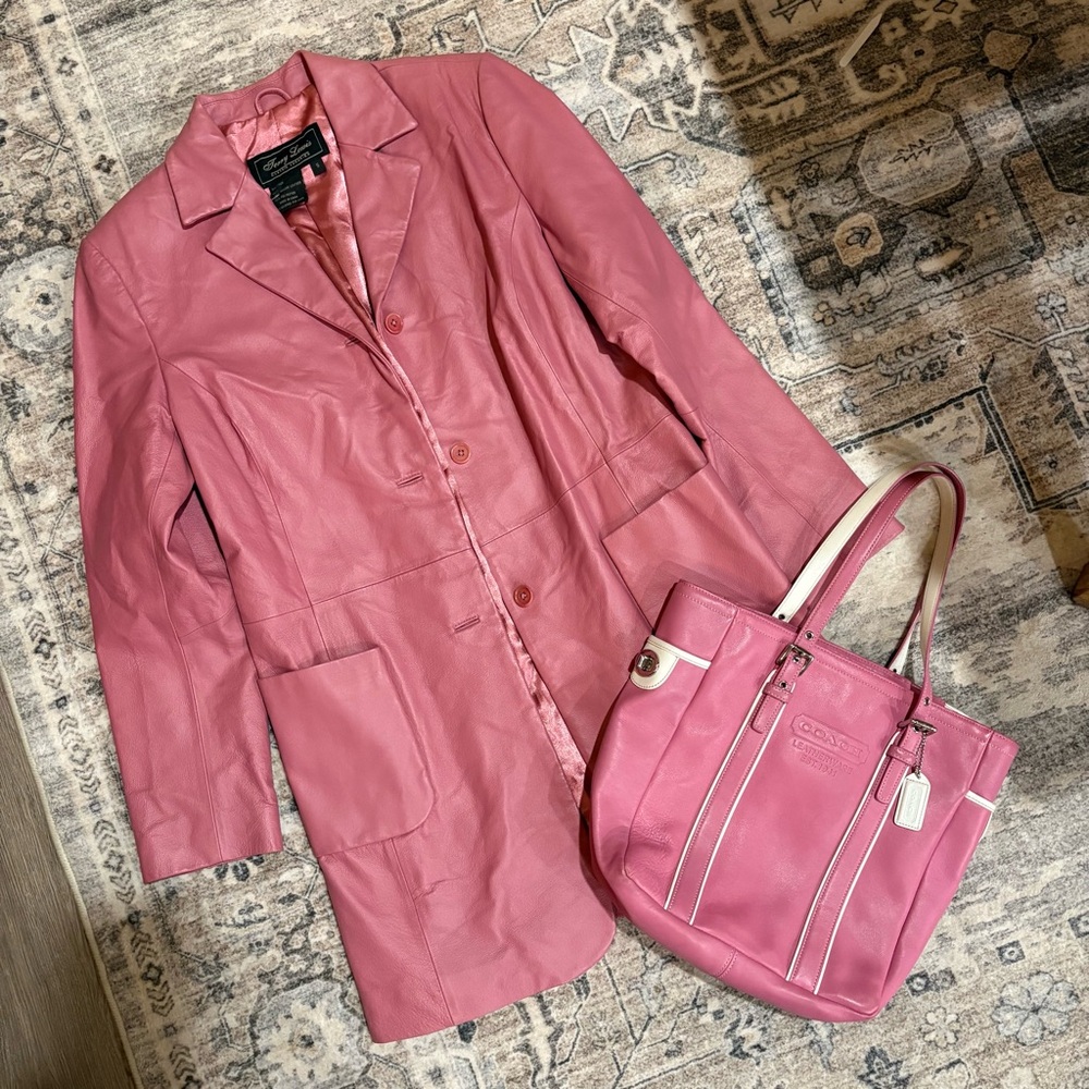 VTG Vintage pink Y2K leather jacket size S 🩷